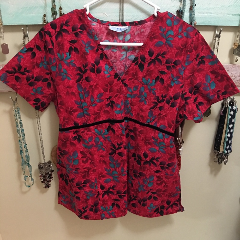 Red Scrub Top Wrap